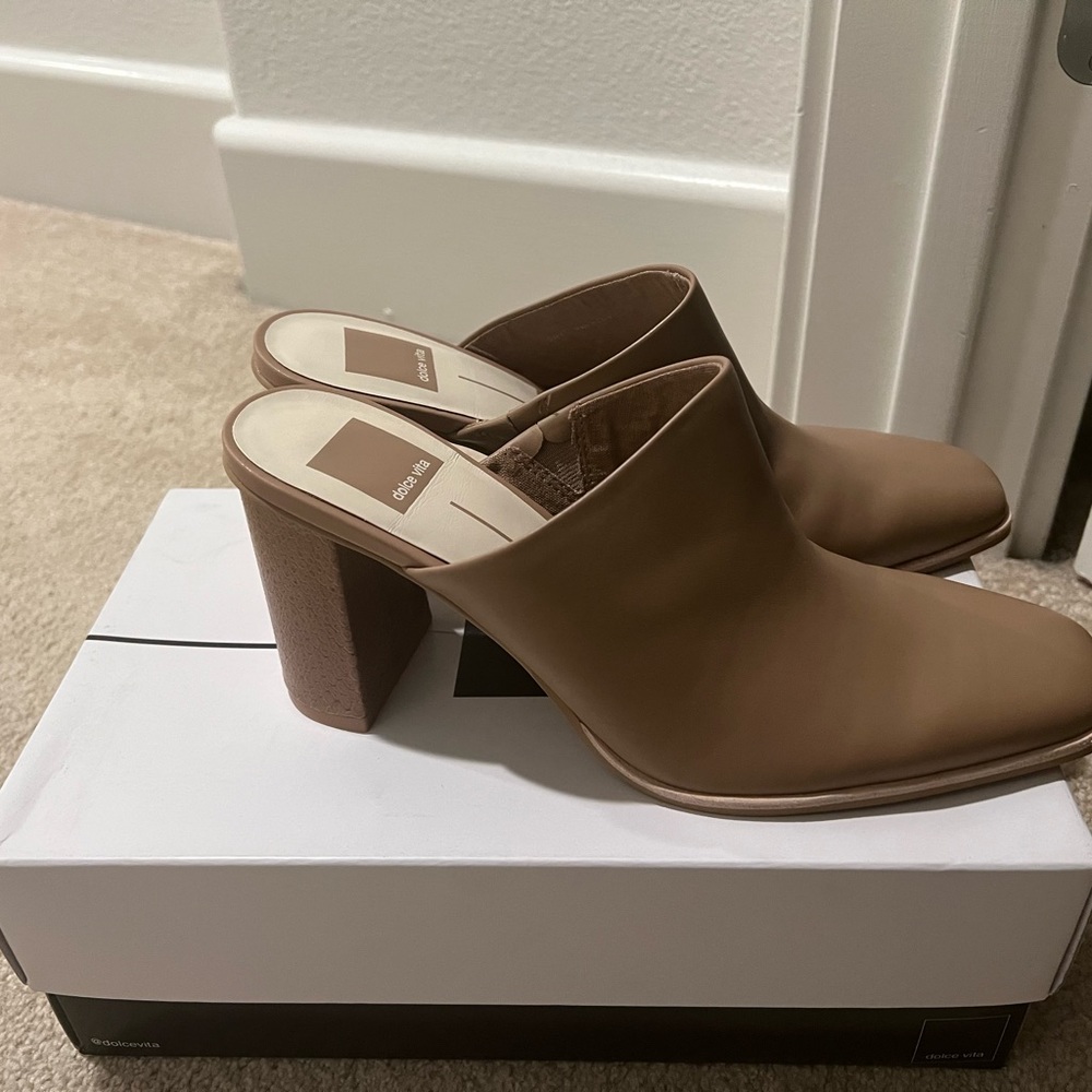 Dolce Vita Heeled Mules | Size 8.5